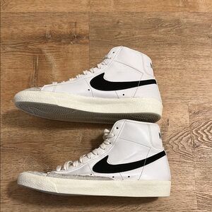 Nike Men's White and Black High-Top Sneakers